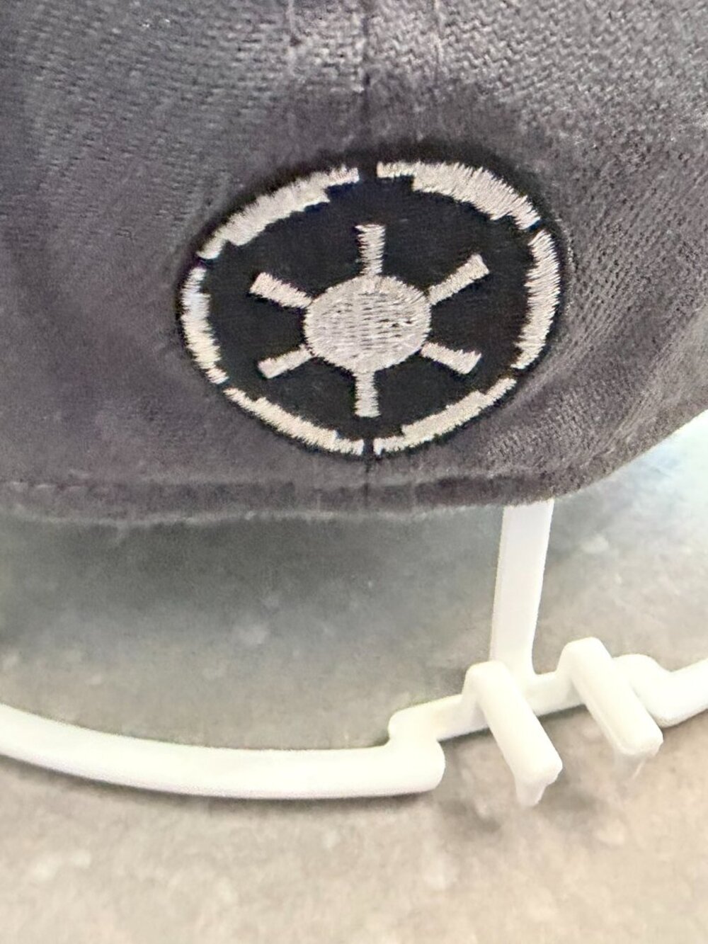 Star Wars Gray & Black Snapback Cap – One Size - Picture 6 of 8